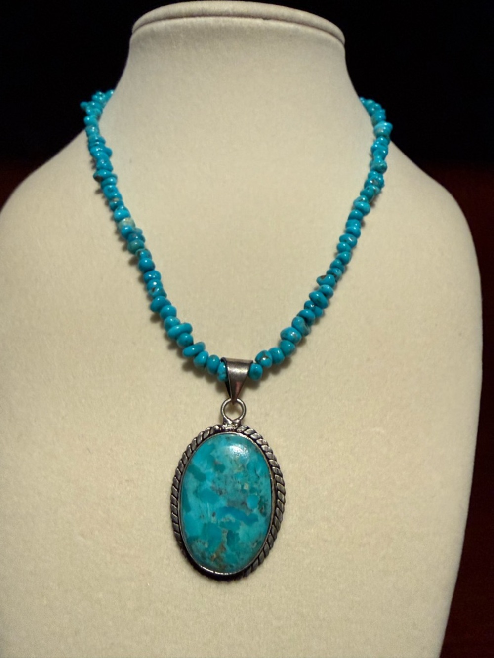 Turquoise Chip Necklace with Oval Turquoise Pendant NWOT